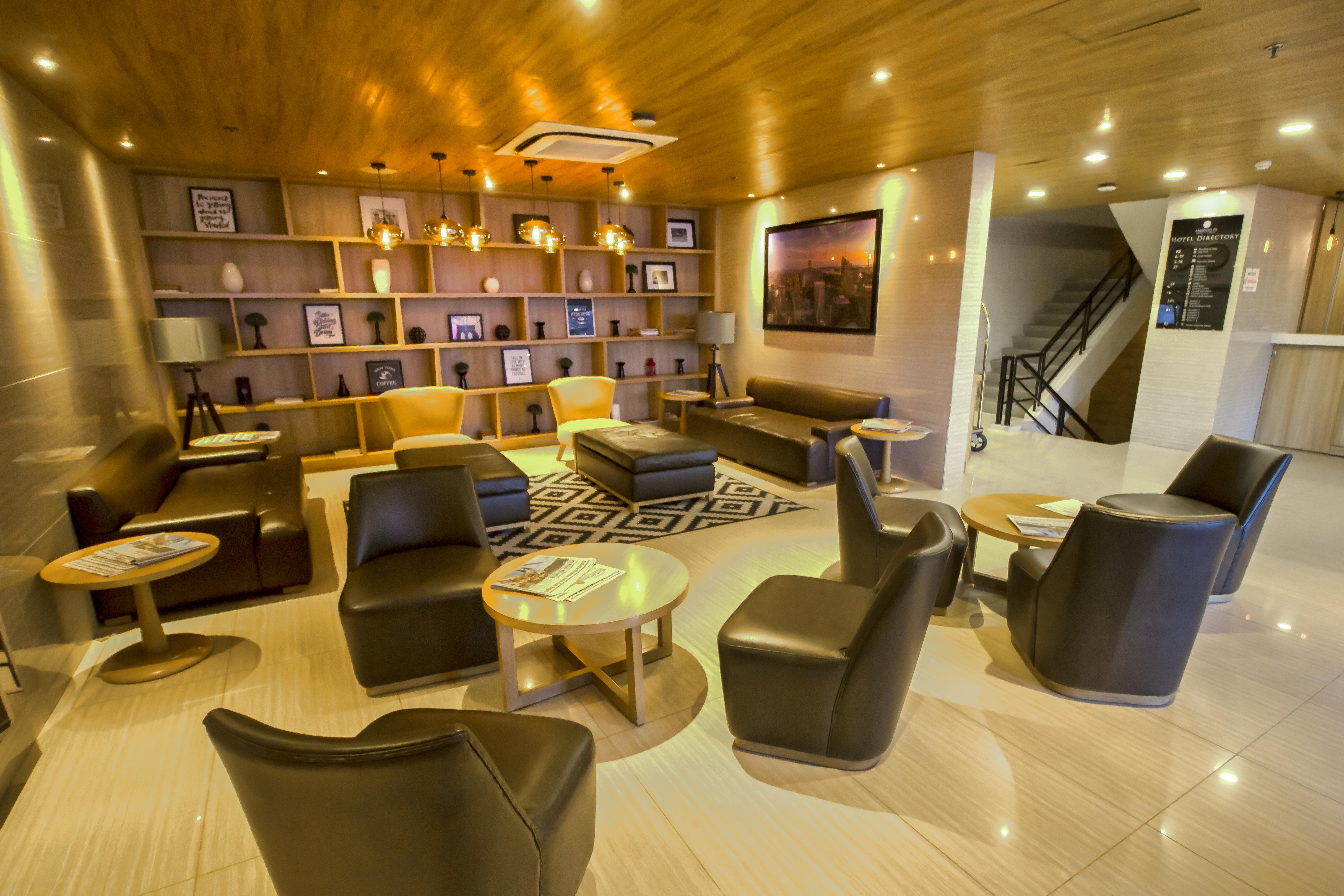 Madison 101 Hotel + Tower Кесон-Сіті Екстер'єр фото